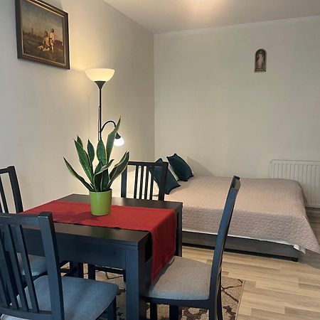 Apartament Lagiewniki Krakow Bagian luar foto